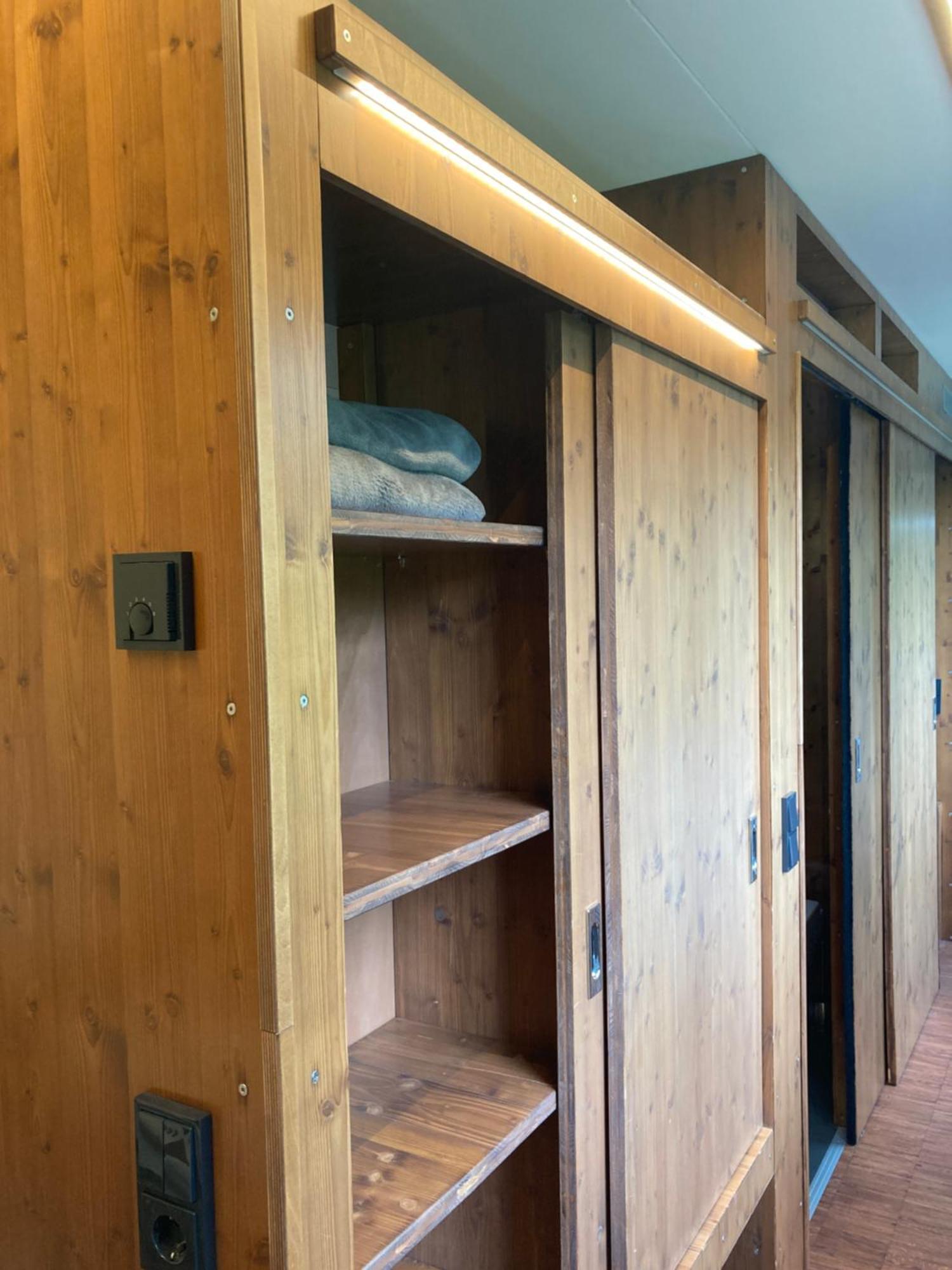 Tiny House Im Seecontainer Mit Parkplatz, Glasfaser, Netflix, Veranda Und Gehobener Ausstattung コーブルク エクステリア 写真